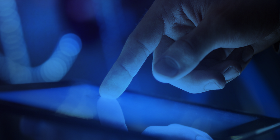 تاثیر نور آبی روی سلامت چشم ها