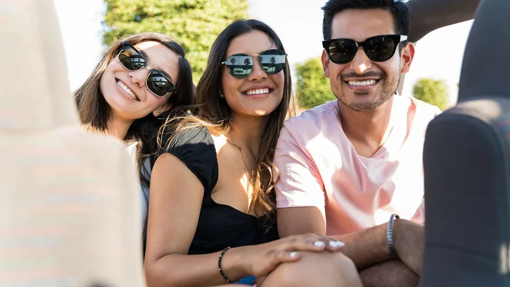 چگونه عینک آفتابی را طبی کنیم