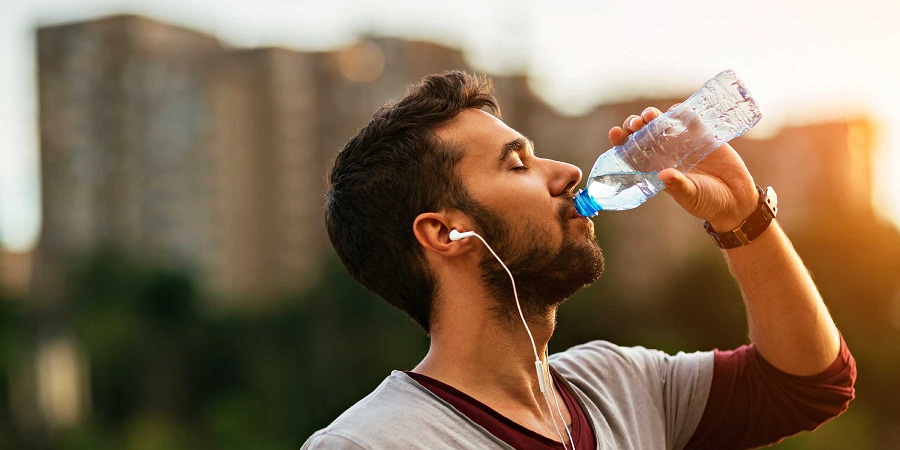 تاثیر کم آبی روی چشم