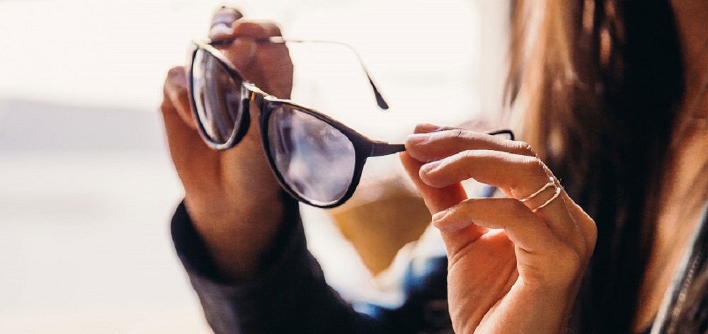 مراقبت از عینک آفتابی