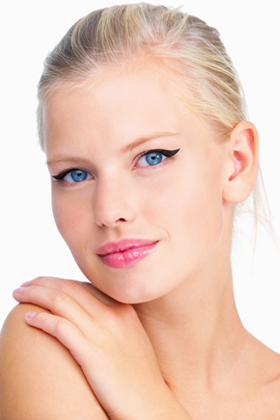 آرایش با لنز آبی