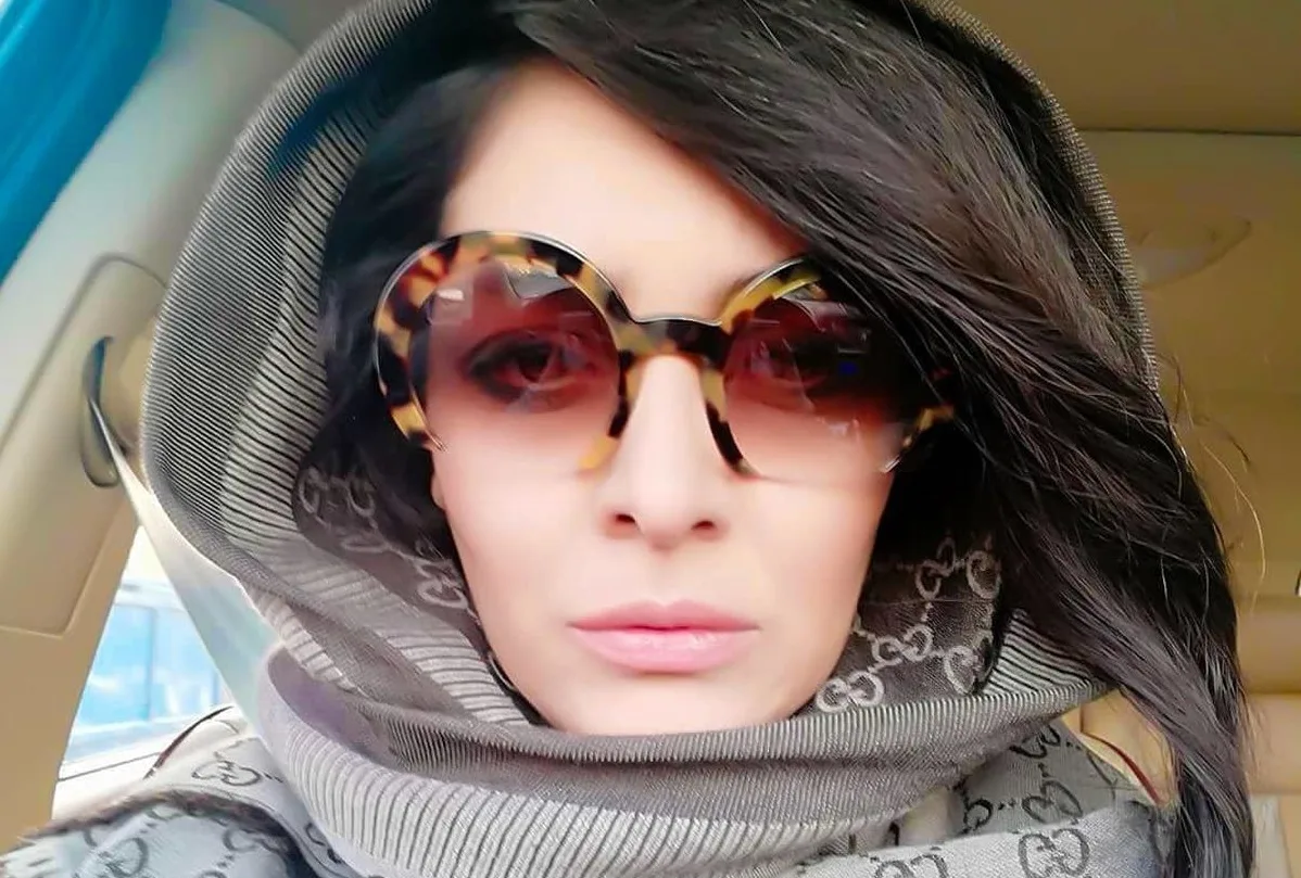 عینک آفتابی ساره بیات