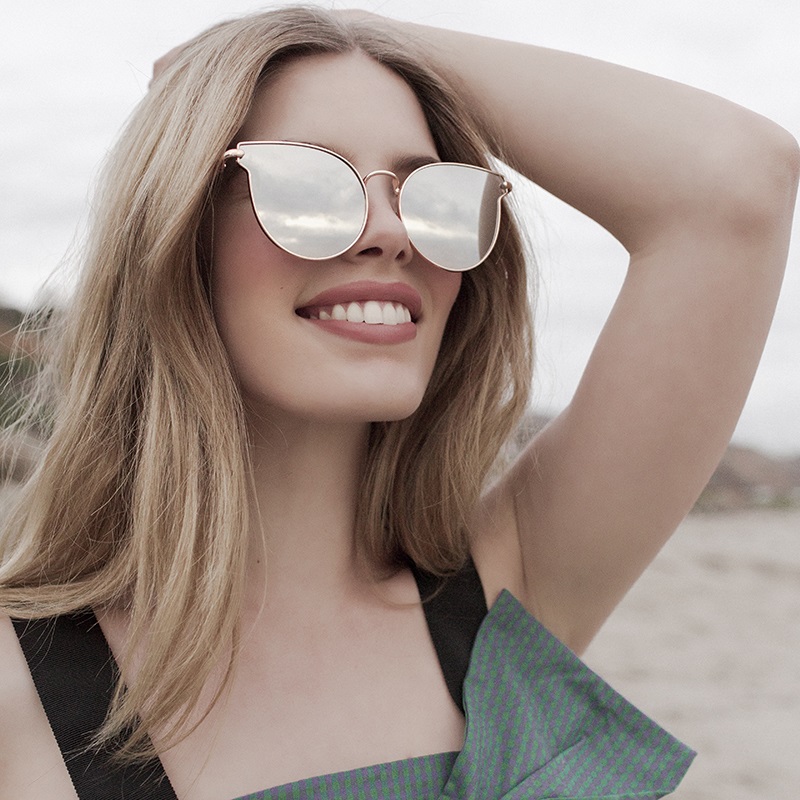 عینک آینه ای