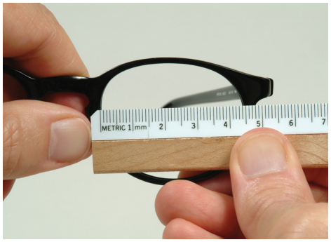 اعداد روی عینک