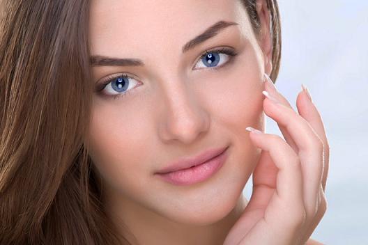 لنزهای طیف آبی مناسب برای چشمان قهوه ای