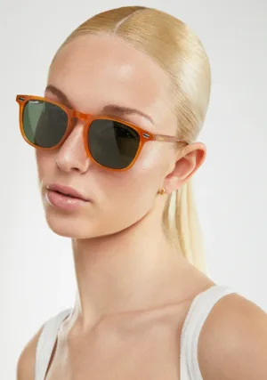عینک آفتابی دی فرانکلین مدل D.franklin Ultra Light SQ Med Amber / G15